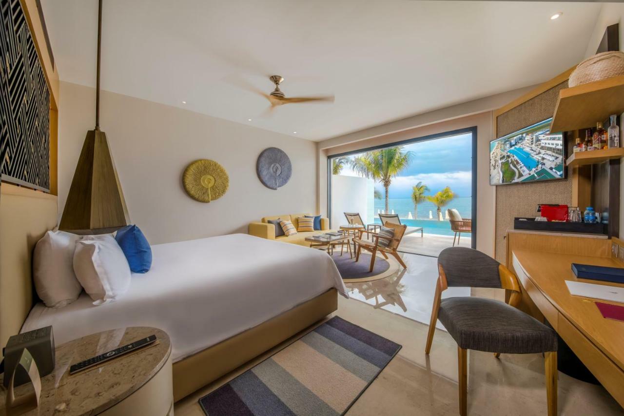 Haven Riviera Cancun (Adults Only) Alfredo V. Bonfil Exterior foto A room at the hotel
